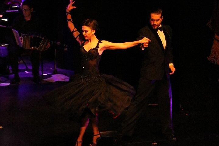 Piazzola Tango Show with Beverages