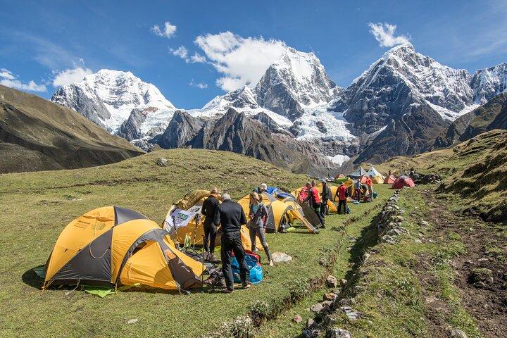 Cordillera Huayhuash Classic Trek – 8 Days & 7 Nights