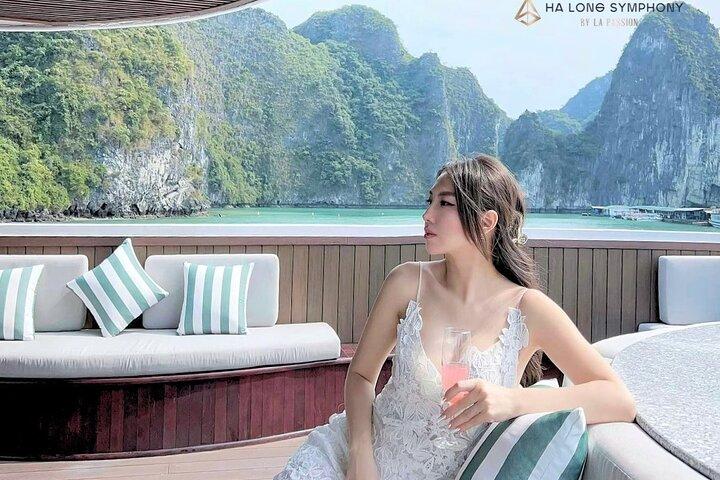 Ha Long Bay Symphony Cruise 5-Star Luxury Day Tour with Jacuzzi