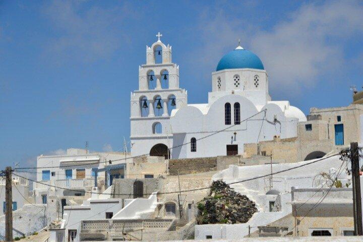 Santorini Traditional Villages and Akrotiri Excavations