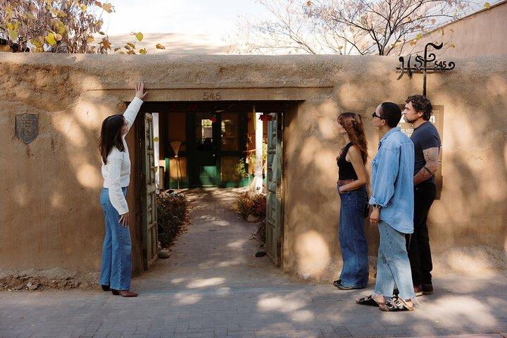 Santa Fe: Canyon Road Art & History Walking Tour