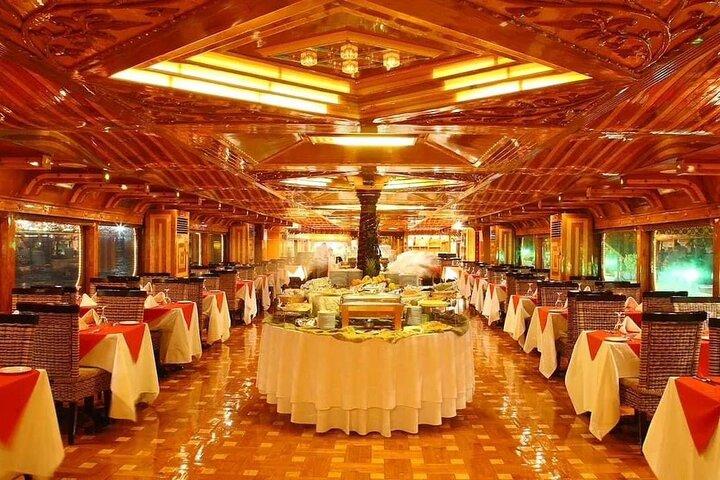 Dubai Largest Cruise Dinner Creek With Live Entertainment