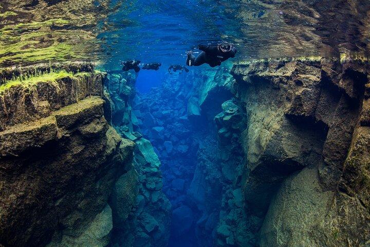Silfra Fissure Guided Snorkeling in Thingvellir with Free Photos
