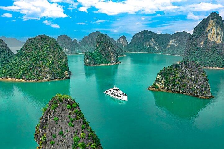 From Ha Long City: Premium 5-Star Cruise Explore Ha Long Bay