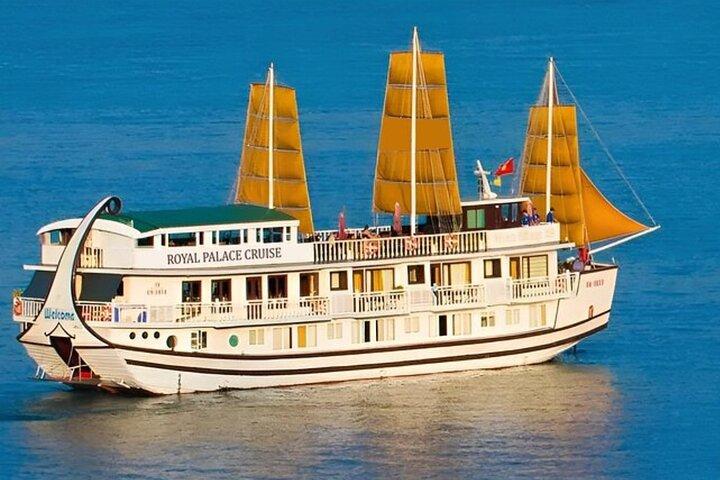 From Hanoi: 2D1N Halong Royal Palace Cruise with Stunning Cave