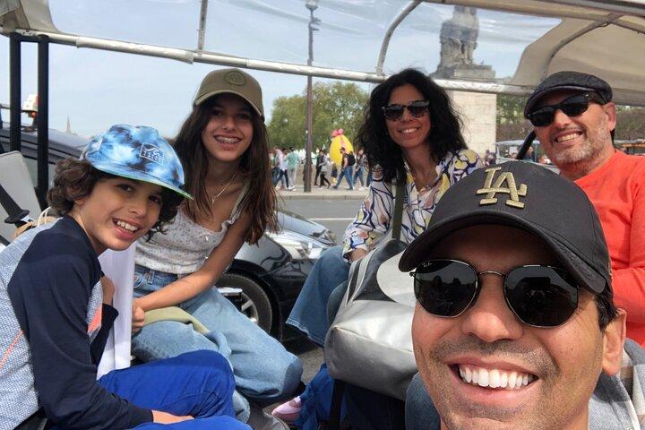 Highlights of Paris in Private Eco Tuk Tuk tours