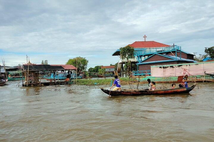 2-Days Angkor Wat Sunrise Tour, Floating Village And Beng Mealea