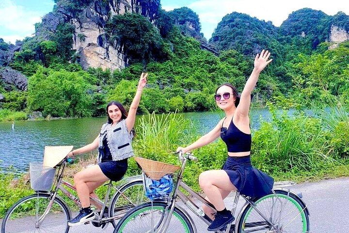 2-Day Visit All Ninh Binh Attractions from Hanoi by local experts