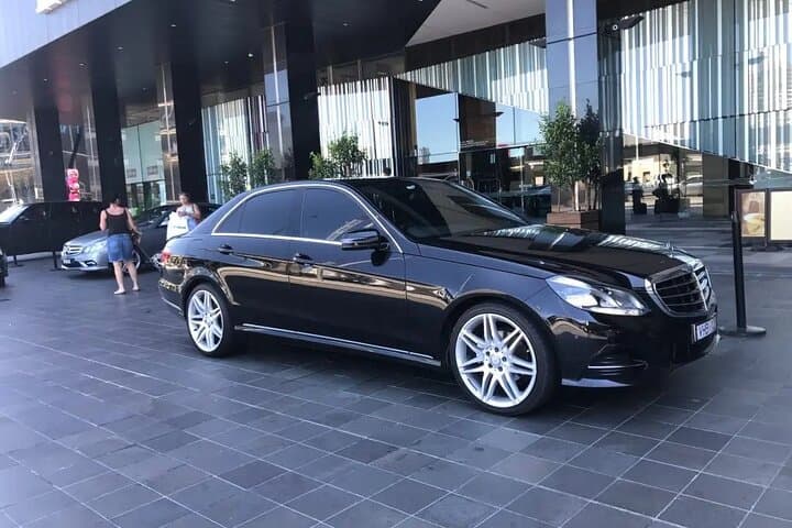 Private Airport Transfer to and From Sydney CBD