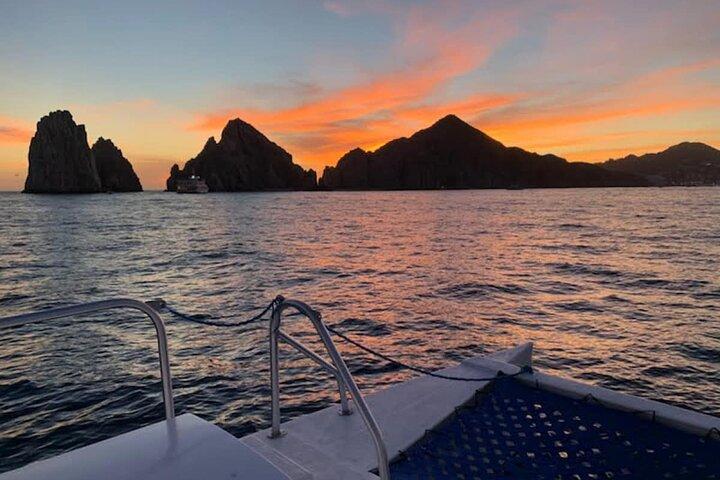 Los Cabos Sunset Cruise with Landmark Views and Guide