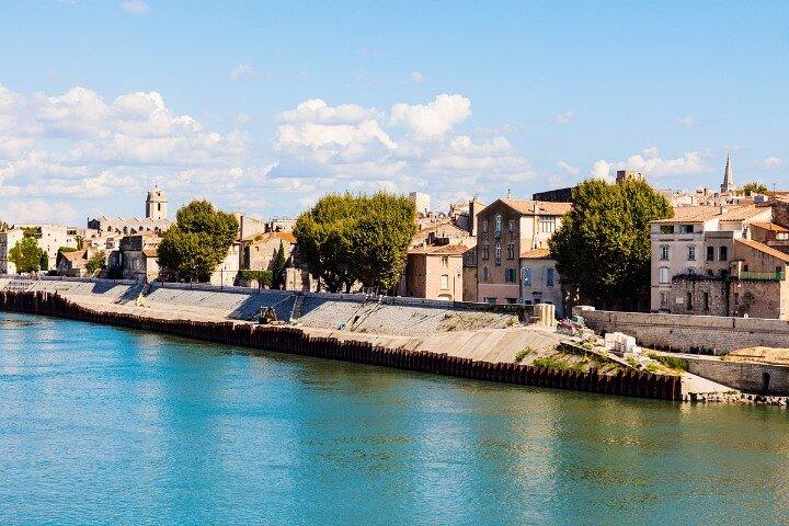 Historical Walking Tour of Ancient Arles with an APP