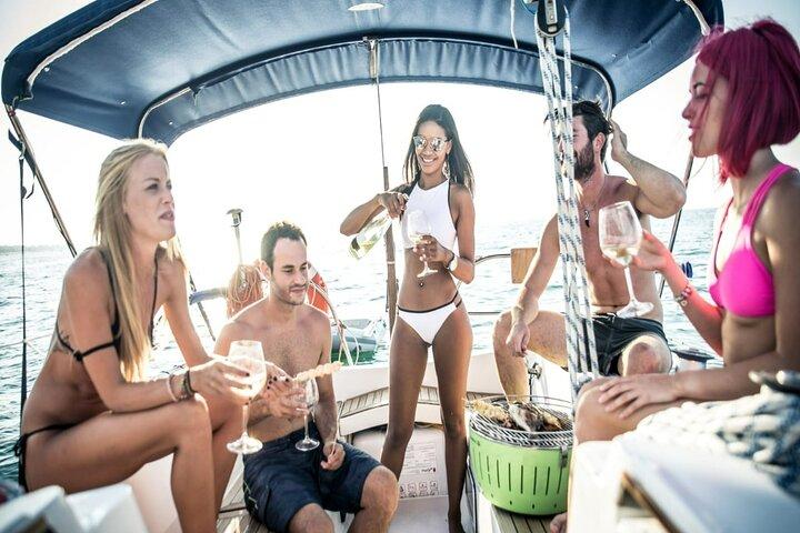 Private Boat Cruise from Dubai Marina