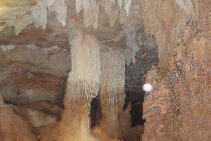 Crystal Cave and Deluxe Cave-Tubing, V.i.V.