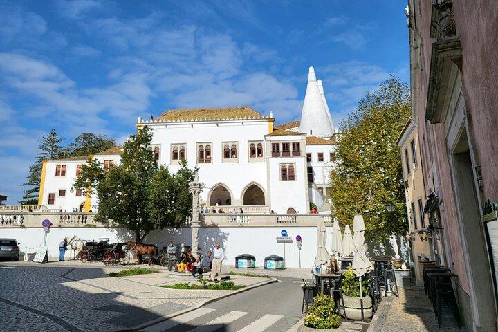 Excursion to Sintra and Quinta da Regaleira by train from Lisbon