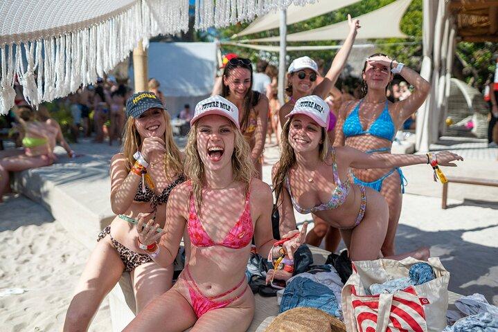 Adults-Only Sunset Catamaran Cruise to Isla Mujeres