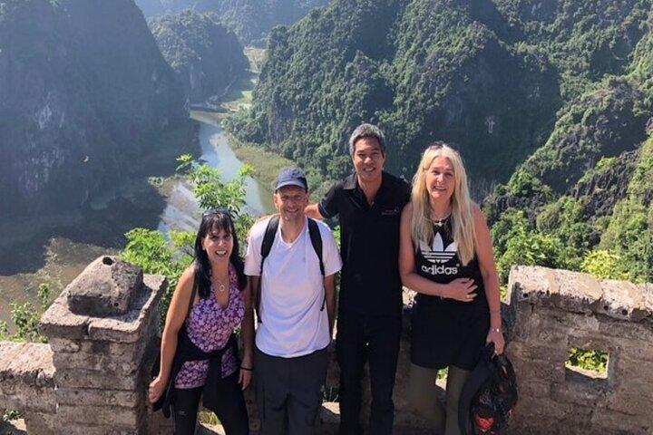 Ninh Binh Private Day Tour: Mua Cave, Tam Coc, Hoa Lu All Include