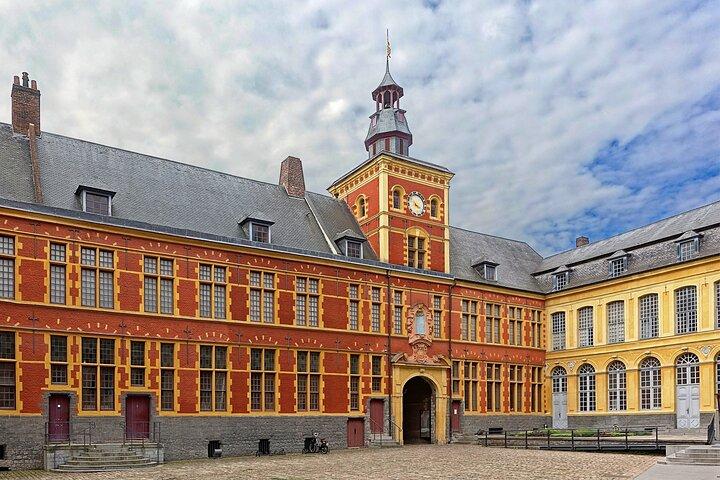 Lille: City Walk with Audio Guide in 7 Languages on your Phone