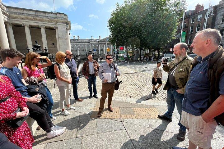 Book of Kells. Medieval Dublin Castle. 5* History & Heritage Tour
