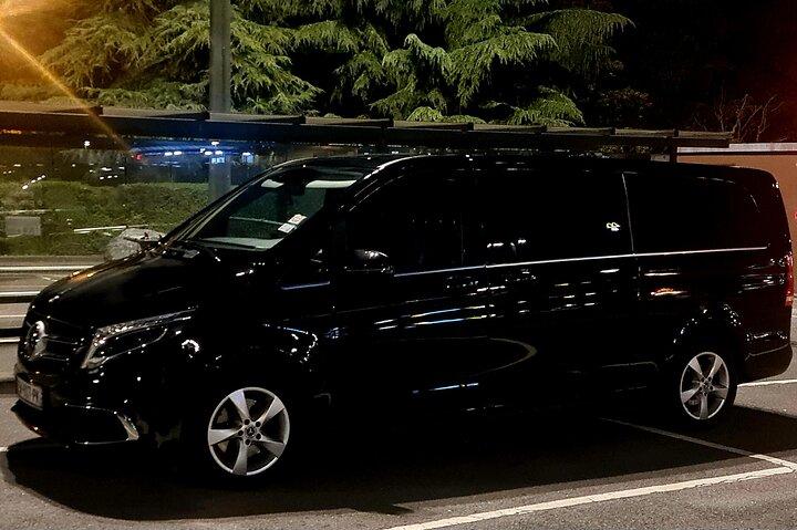 Private Transfer from CDG Airport to Paris