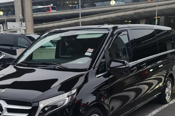 Private Transfer from CDG Airport to Paris