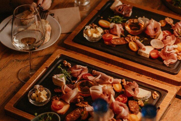 Food and Wine Tasting in Budapest City Center with Sommelier