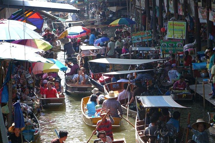 Half Day Tour in Damnoen Saduak Floating Market Railway Market