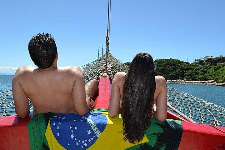 Guided Tour to Búzios with Boat Tour and Lunch