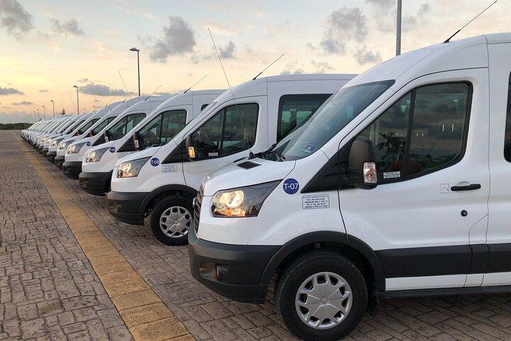 Private Round Trip Transfer from Airport to Cancun