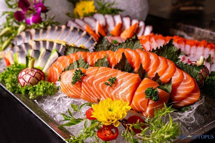 From Ha Long city : Halong Bay Luxury Day Tour & Seafood Buffet