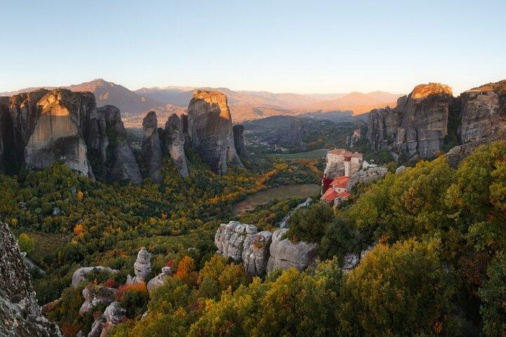 Delphi and Meteora Monasteries 2 Days Private Tour