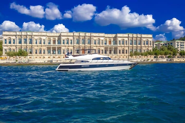 2-Hour Private Bosphorus Luxury Yacht Cruise with Transfers