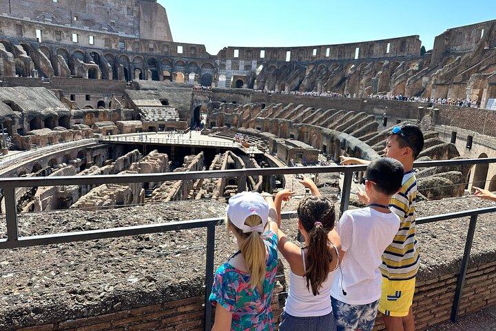 Kids-Tailored Tour of the Colosseum Roman Forum & Palatine Hill