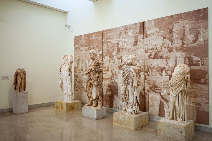 Private Luxury Tour: Delphi & Galaxidi – From Oracle to the Sea