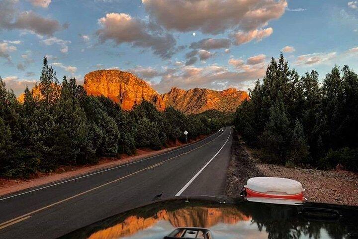 Sedona Red Rock Highlights: Smooth Scenic Jeep Tour