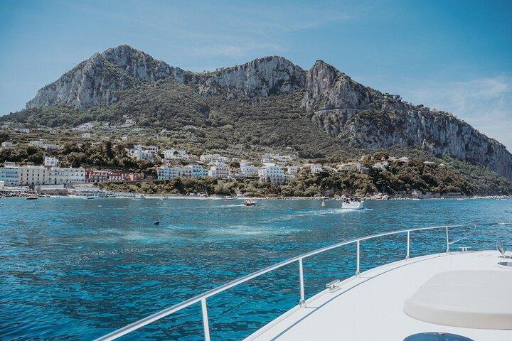 Capri Luxury Private Boat Tour from Capri or Napoli