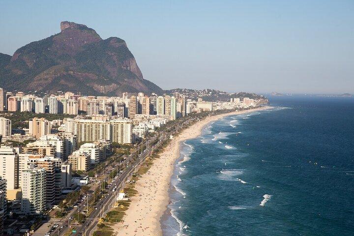 Private 30 min Helicopter Tour in Rio de Janeiro for 3 people
