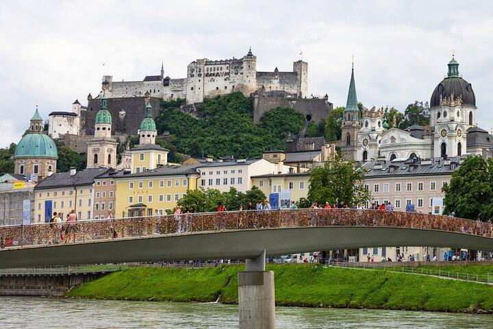 Hallstatt And Salzburg Tour From Vienna with Boat ride