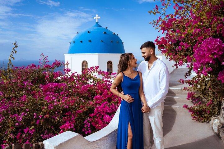 Santorini Private Photoshoot with Chris or Anna