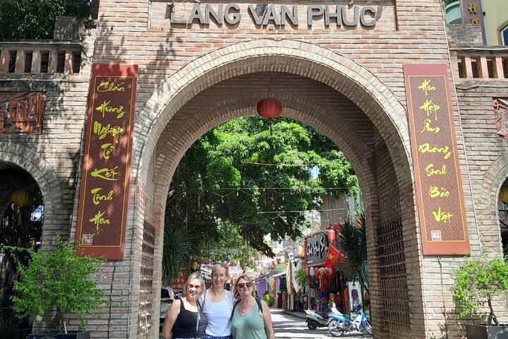 Ha Noi: Van Phuc Silk Weaving Half-day Tour