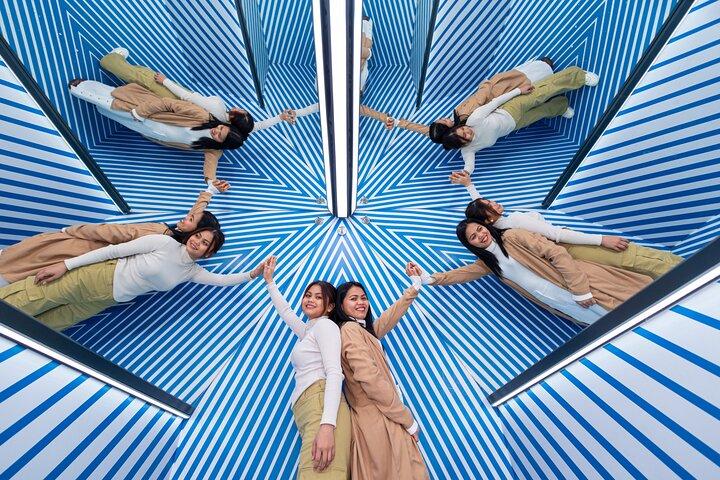 Museum of Illusions Montreal - 70+ Illusions to Explore