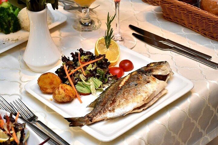 Bosphorus Dinner Cruise With Turkish Show