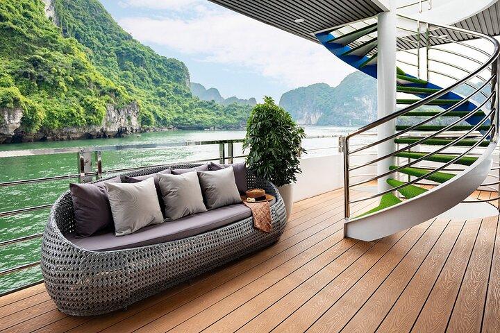 Hercules 5-Star Day Cruise to HaLong Bay with Jacuzzi & Lunch