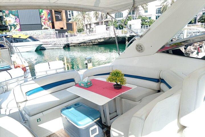 Private Boat Cruise from Dubai Marina up to 12 people