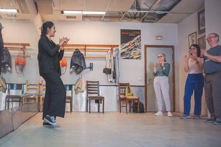 Madrid: 1-Hour Flamenco Class Experience
