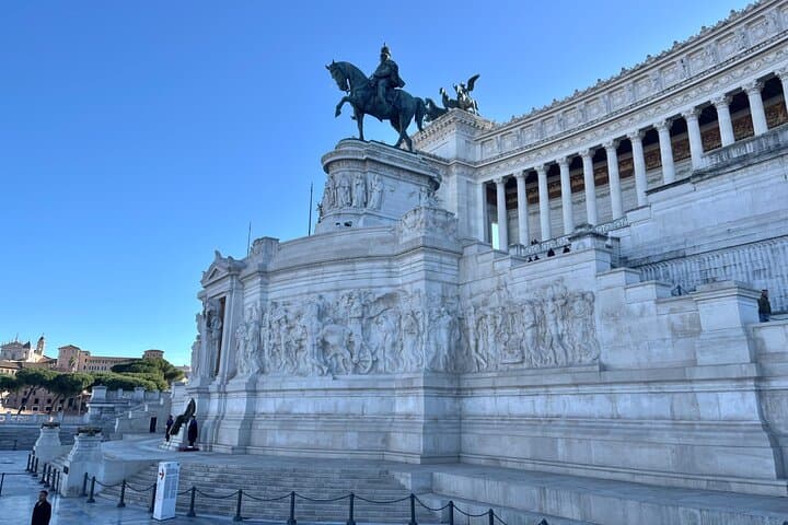 Group or Private Tour of Rome’s Iconic Altar with Panoramic Views