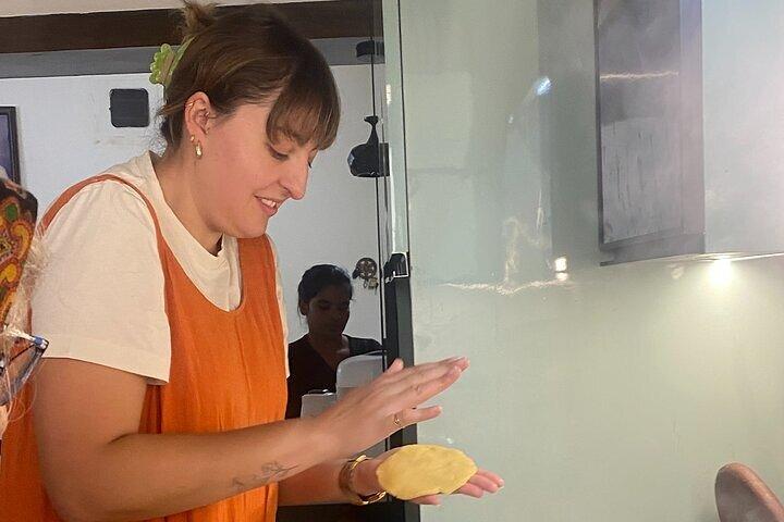 Lunch/Dinner and Cooking Class with a Local Family (3-4 hours)