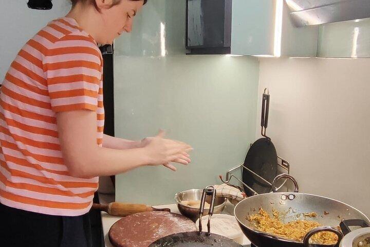 Lunch/Dinner and Cooking Class with a Local Family (3-4 hours)