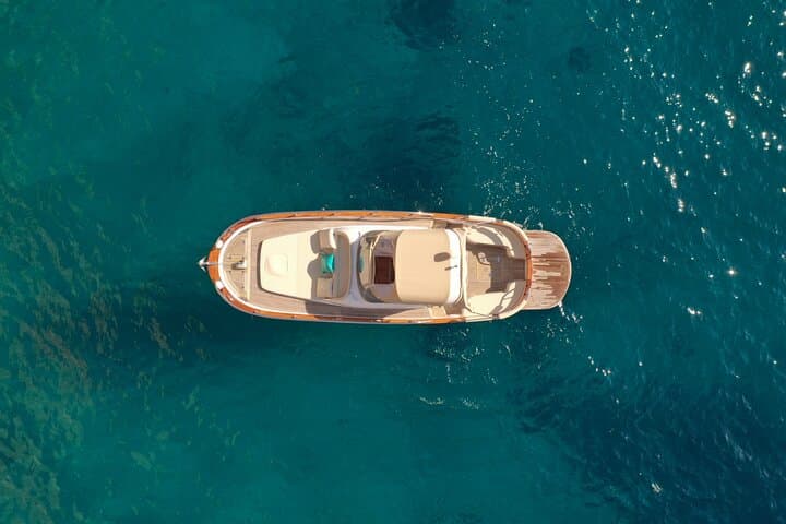 Secret Capri - Private boat tour with City Visit and Blue Grotto