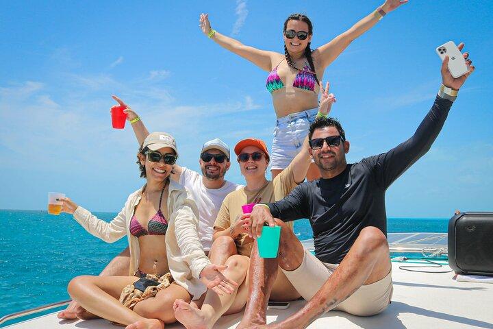 Cancun: Private Catamaran with Open Bar & Snorkeling Option