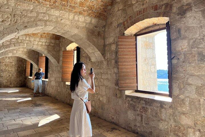 Dubrovnik: Old Town & City Walls Tour with Optional DU Pass